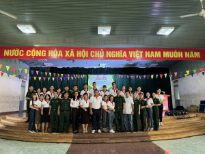 Trường TH Duy Tân tổ chức "Một ngày em tập làm chiến sĩ"